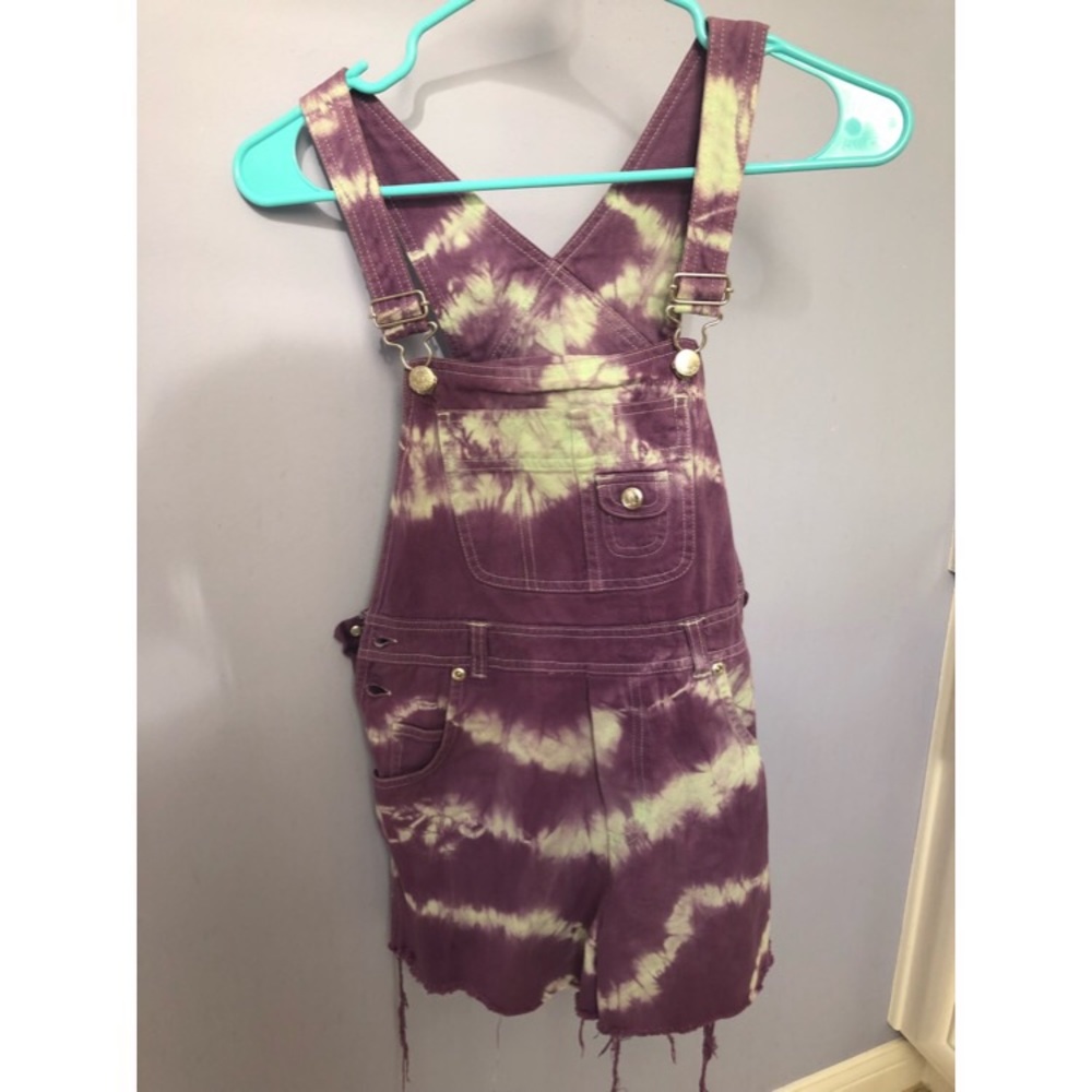 Tie die overall shorts